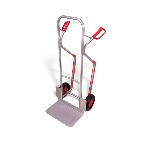 Aluminium truck with large toe plate